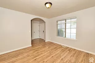 1013 W 250 N, Clearfield, UT 84015 - Photo 7