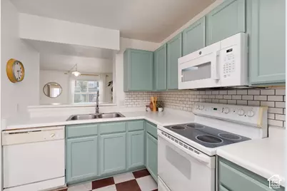 403 E Culross Ln, Draper, UT 84020 - Photo 9