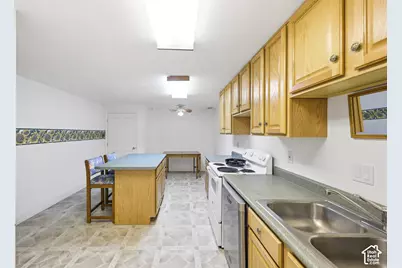1968 N 900 W, Pleasant Grove, UT 84062 - Photo 15