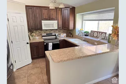 278 W 2000 S, Clearfield, UT 84015 - Photo 11