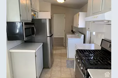 121 W 8835 S #12, Sandy, UT 84070 - Photo 7