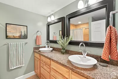 11477 S Brambleberry Ln, Draper, UT 84020 - Photo 41