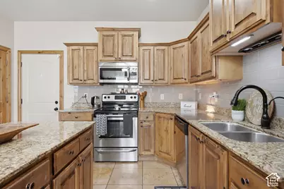 858 S Pheasant Run W, Orem, UT 84058 - Photo 23