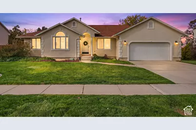 11192 S Crescent Vista Ln W, Sandy, UT 84070 - Photo 1