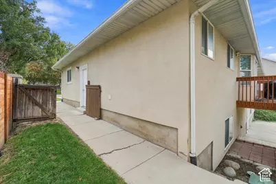 11192 S Crescent Vista Ln W, Sandy, UT 84070 - Photo 47