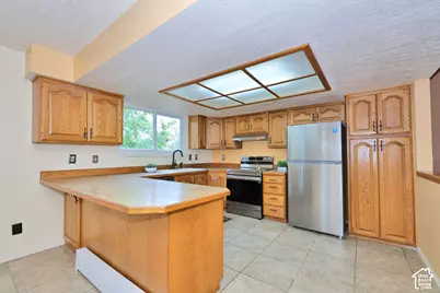 8489 S 2700 W, West Jordan, UT 84088 - Photo 17