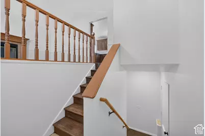 121 W Magic Dr, Murray, UT 84107 - Photo 3