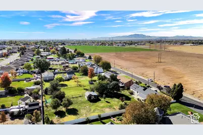 1226 N 1500 W, Clinton, UT 84015 - Photo 33