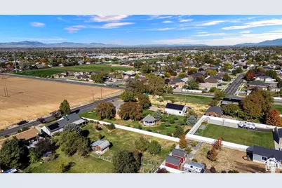 1226 N 1500 W, Clinton, UT 84015 - Photo 37