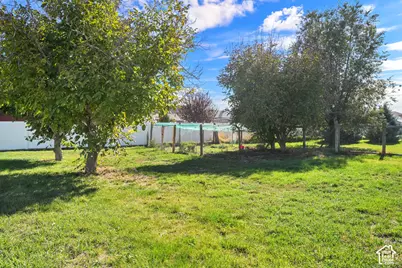 1226 N 1500 W, Clinton, UT 84015 - Photo 27