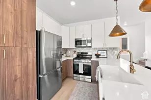 4 E Blackwood Cv S, Sandy, UT 84047 - Photo 9