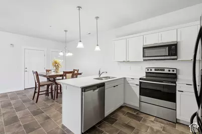 13536 S Poole Dr #E202, Riverton, UT 84096 - Photo 11