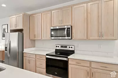1687 N Centerpoint Ln, Salem, UT 84653 - Photo 5