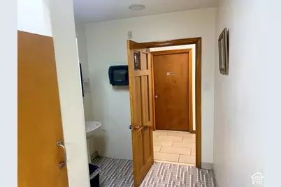 460 S 800 E, Salt Lake City, UT 84102 - Photo 23