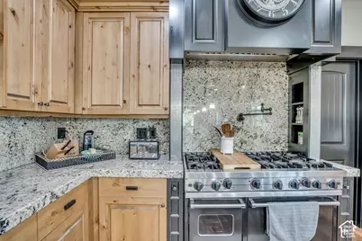 3702 W Wasatch Dr, Bluffdale, UT 84065 - Photo 19