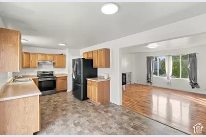1952 W 12015 S, Riverton, UT 84065 - Photo 7