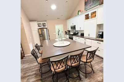 1085 E 470 N #B, Lehi, UT 84043 - Photo 7