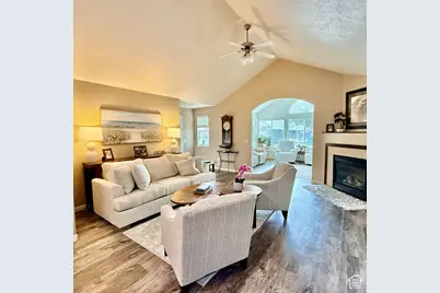 1085 E 470 N #B, Lehi, UT 84043 - Photo 9