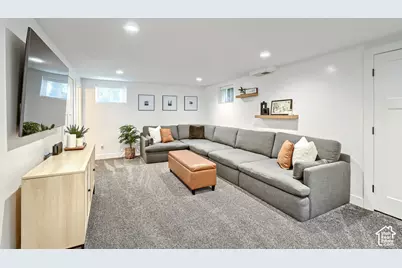 561 E 1200 N, Bountiful, UT 84010 - Photo 9