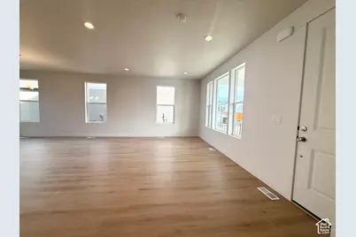 7654 S Clipper Hill Rd W, West Jordan, UT 84081 - Photo 15