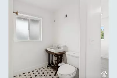 801 E Baker Dr, Midvale, UT 84047 - Photo 31