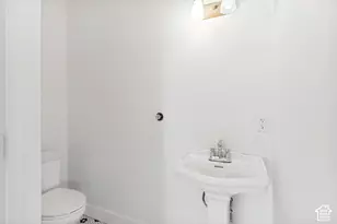 801 E Baker Dr, Midvale, UT 84047 - Photo 33