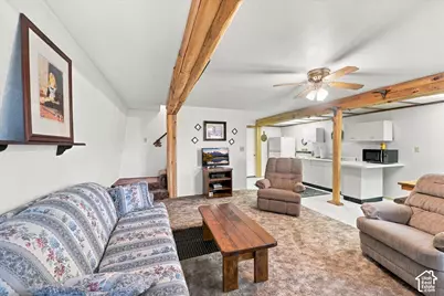 1095 W Acorn Ln, Midway, UT 84049 - Photo 5