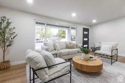 6231 S 2275 E, Holladay, UT 84121 - Photo 13