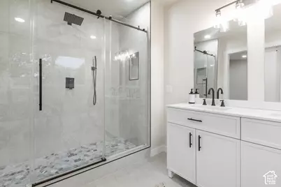 6231 S 2275 E, Holladay, UT 84121 - Photo 9