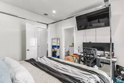 653 S 450 E, Clearfield, UT 84015 - Photo 25