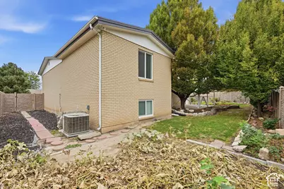 21 W 6830 S, Murray, UT 84107 - Photo 35