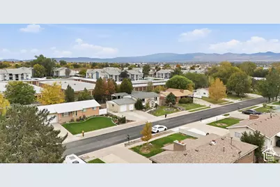 21 W 6830 S, Murray, UT 84107 - Photo 43
