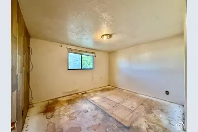 8688 S 3680 W, West Jordan, UT 84088 - Photo 15