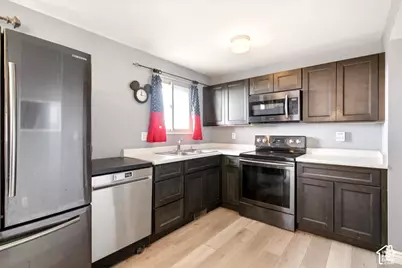 1753 N 2900 W, Clinton, UT 84015 - Photo 11