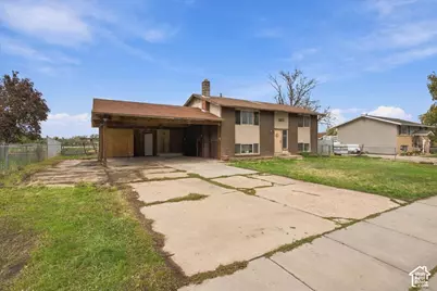1753 N 2900 W, Clinton, UT 84015 - Photo 3