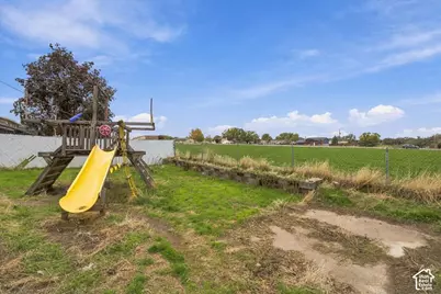 1753 N 2900 W, Clinton, UT 84015 - Photo 23