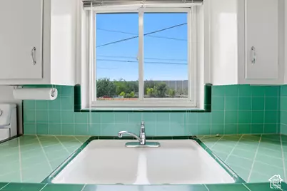 1519 N 400 W, Bountiful, UT 84010 - Photo 13