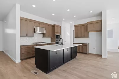 1232 E Amaryllis Way #557, Layton, UT 84040 - Photo 3