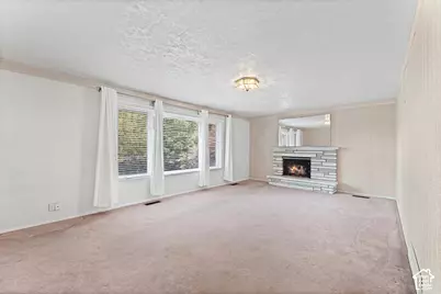 1233 E Center St, Springville, UT 84663 - Photo 5