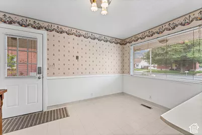 1233 E Center St, Springville, UT 84663 - Photo 11