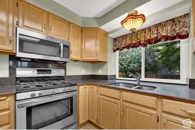 9231 S Stone Ridge Cir, Sandy, UT 84093 - Photo 9