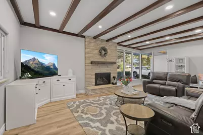 2090 E Cresthill Dr, Holladay, UT 84117 - Photo 9