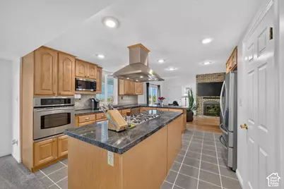 9776 S Granite Hills Dr, Sandy, UT 84092 - Photo 11