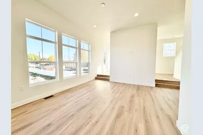 1650 N Main St, Layton, UT 84041 - Photo 7
