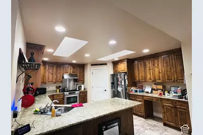 1896 W Park Dr S, Syracuse, UT 84075 - Photo 7