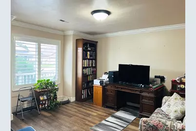 1896 W Park Dr S, Syracuse, UT 84075 - Photo 9