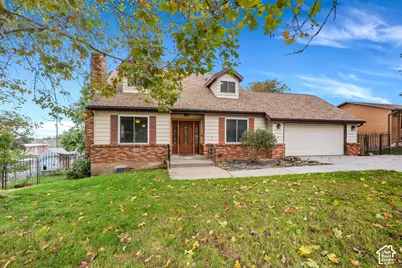 1009 N 250 E, Centerville, UT 84014 - Photo 1