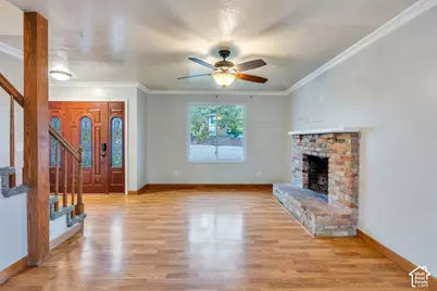 1009 N 250 E, Centerville, UT 84014 - Photo 5
