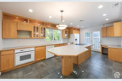 3806 S Birch Res E, Salt Lake City, UT 84109 - Photo 9