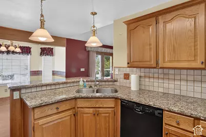 319 N Escalante Dr, Elk Ridge, UT 84651 - Photo 15
